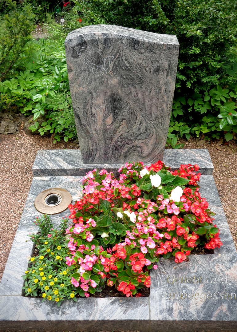 Bestattungen Schmalkalden bietet Grabpflege an
